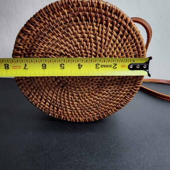 Brown Woven Round Crossbody Bag - Picture 4 of 5